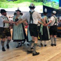 Ausflug Musikkapelle Sulzschneid und Trachtenverein D' Hohenwaldegger nach Berlin zur Grünen Woche mit Besichtigung des Bundestags