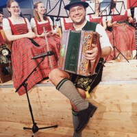 Ausflug Musikkapelle Sulzschneid und Trachtenverein D' Hohenwaldegger nach Berlin zur Grünen Woche mit Besichtigung des Bundestags